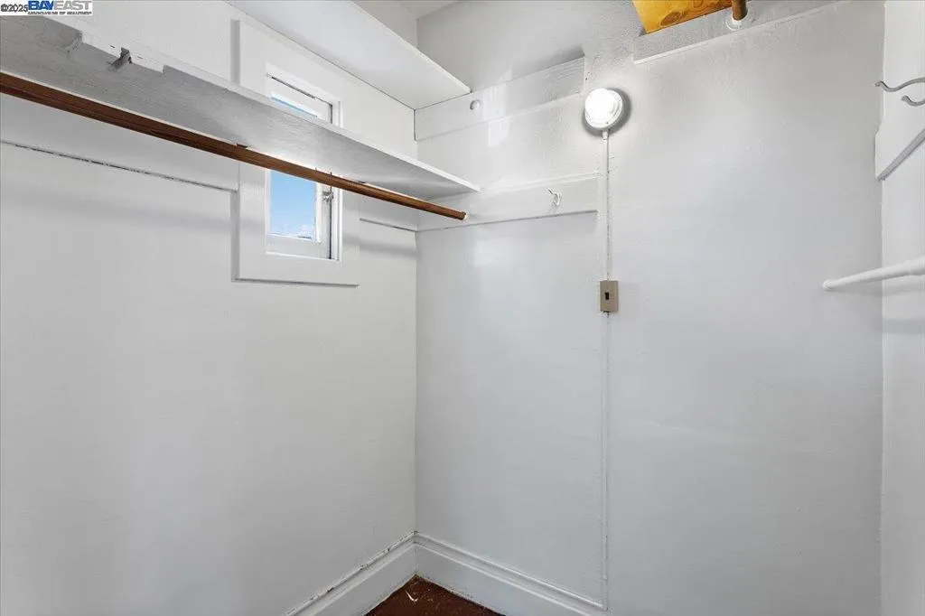 Alameda, California 94501, United States, ,Residential,Active,186942