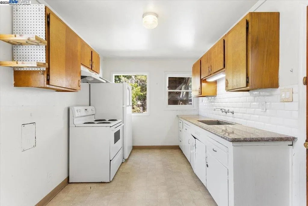 Alameda, California 94501, United States, ,Residential,Active,186942