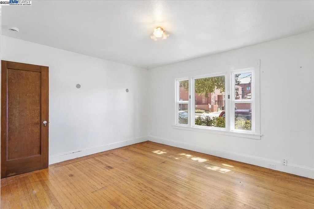 Alameda, California 94501, United States, ,Residential,Active,186942