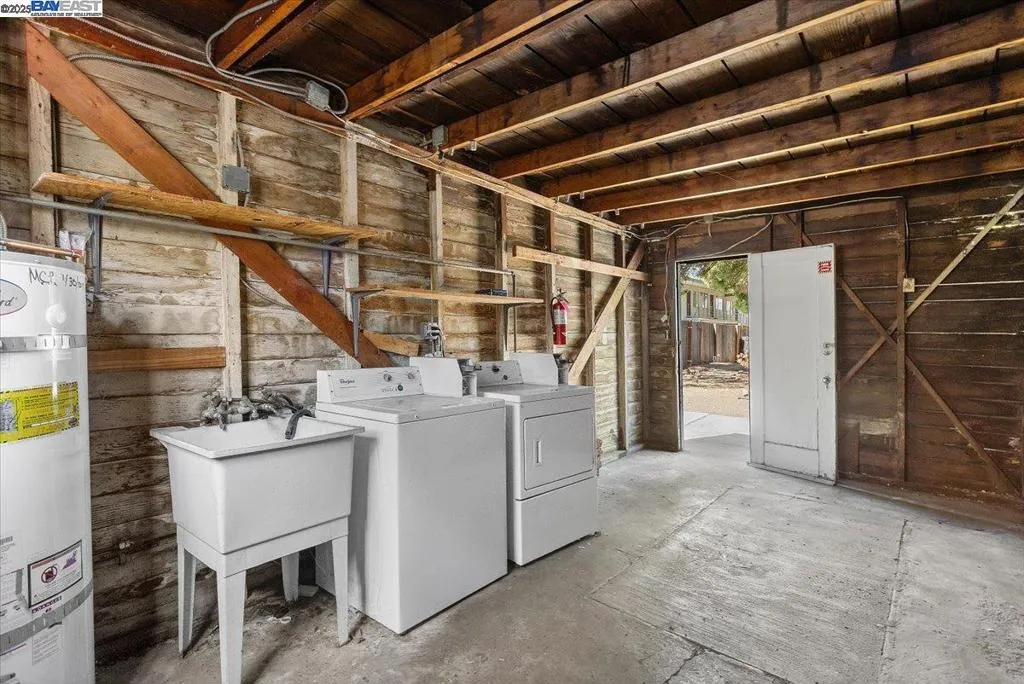 Alameda, California 94501, United States, ,Residential,Active,186942