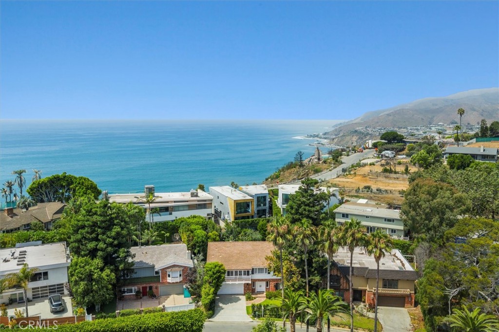17481 Tramonto Drive