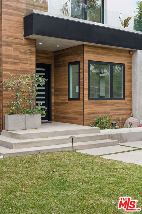 4203 Berryman Avenue