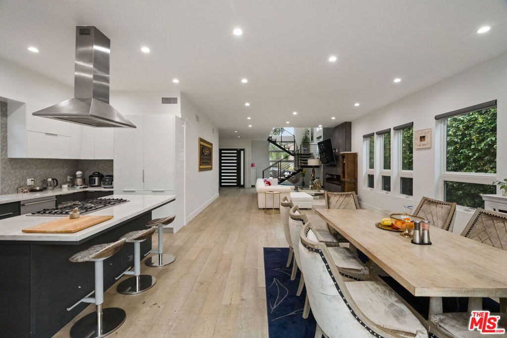 Photo of 4203 Berryman Avenue, Culver City, CA 90066 (MLS # 26650895)