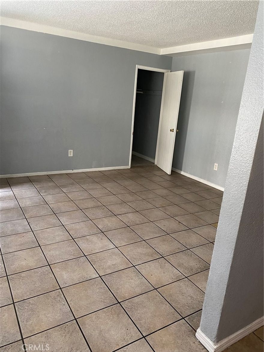 Two bedroom one bath apt for rent in San Bernardino. This is a ground level apt in a four unit building. There is laundry on site. Good size apt with all tile and remodeled bathroom shower. No pets . Habla espanol. Please Text 909-717-1987 to schedule a showing and receive an application.