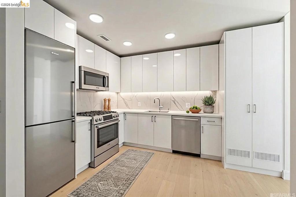 588 Minna St 603