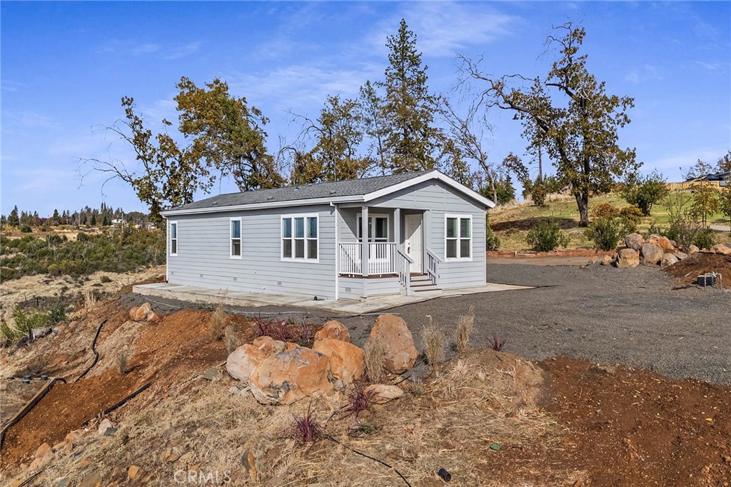 Stunning Views & Spacious Living in Lower Paradise! Perfect land to grow wine grapes!
Looking for those astounding Sunsets? Beautiful Views of the Coastal Mountain Range? Or the famed Sutter Buttes? Then look no further! Nestled in the heart of Lower Paradise, this beautifully designed home offers 3 spacious bedrooms and 2 bathrooms, with 1,248+/- sq. ft. of living space. Situated on an expansive 2.58-acre lot, the property provides breathtaking views and ample room for all your outdoor activities and toys.
The chef-inspired kitchen is a true standout, featuring an island perfect for meal prep and entertaining. The open layout creates an inviting atmosphere for family and friends. The primary suite boasts a large walk-in closet as well as an en-suite bathroom, providing plenty of storage space and a private retreat to relax.
Enjoy the tranquil surroundings from the comfort of the covered porch, or explore the expansive lot for endless possibilities. Whether you're looking to unwind or entertain, this home offers the perfect balance of privacy, convenience, and beauty.
Located in a prime area of Lower Paradise, this gem offers easy access to nearby amenities while retaining the serene, peaceful lifestyle that this charming community has to offer. There are even special financing deals potentially available!
Don’t miss out on this opportunity—schedule a tour today!