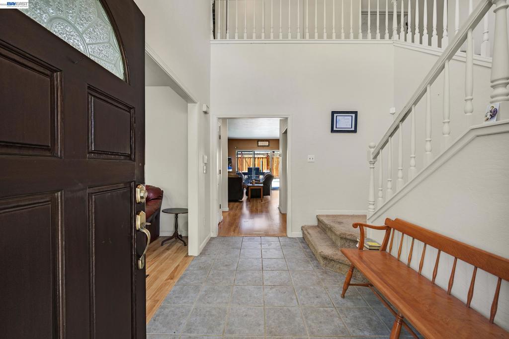 425 Cecelio Way