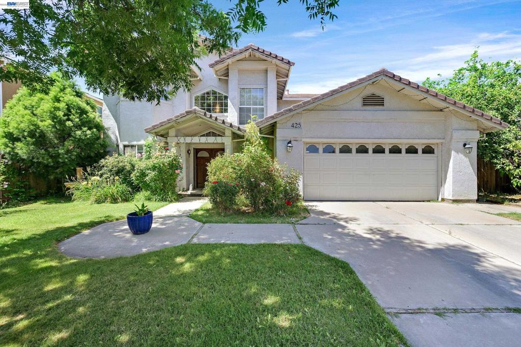 Photo 1 of 9 — 425 Cecelio Way, Tracy, CA 95376