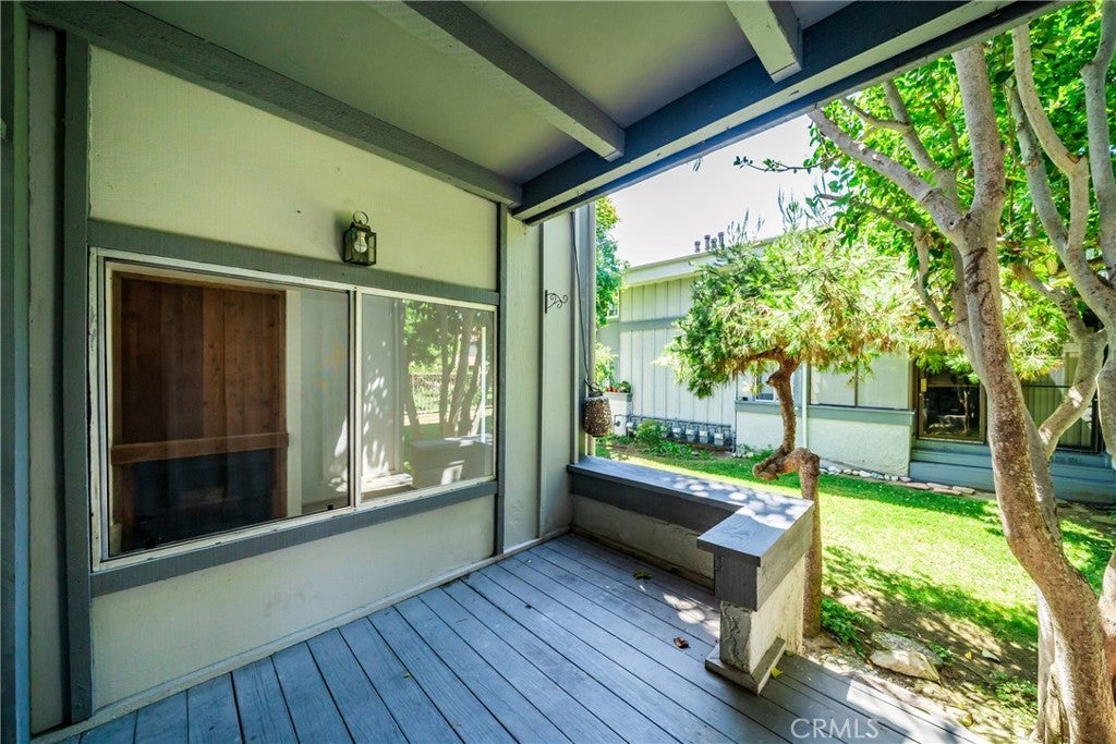 16932 Pacific Coast Highway 102