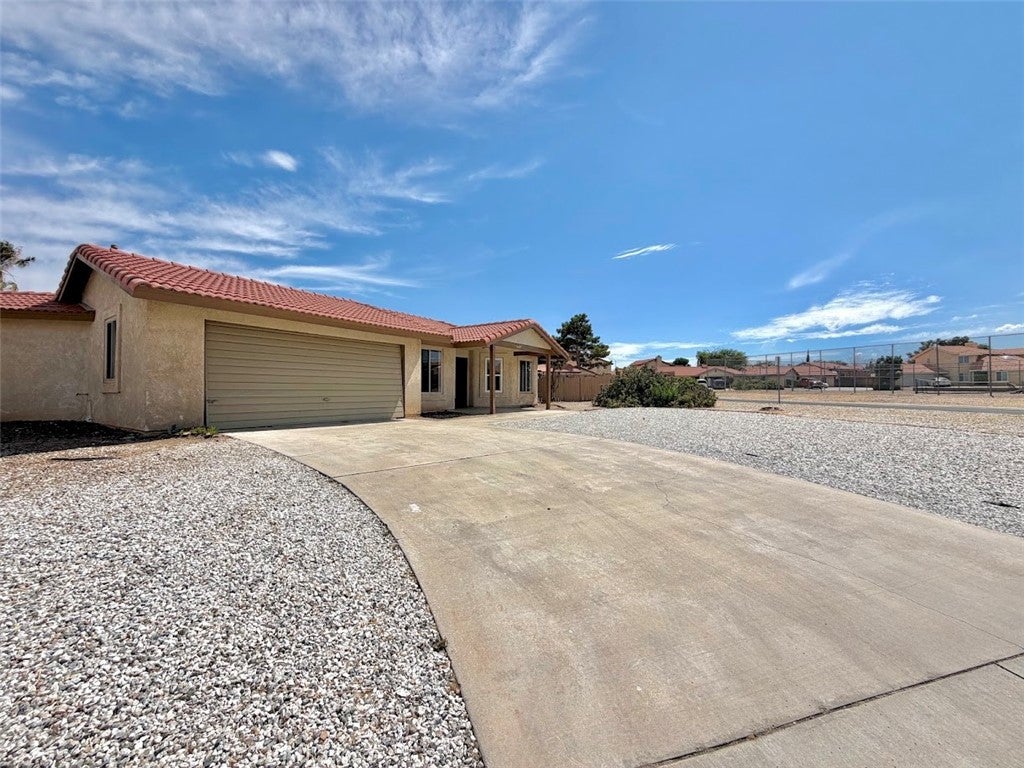 14409 Riverside