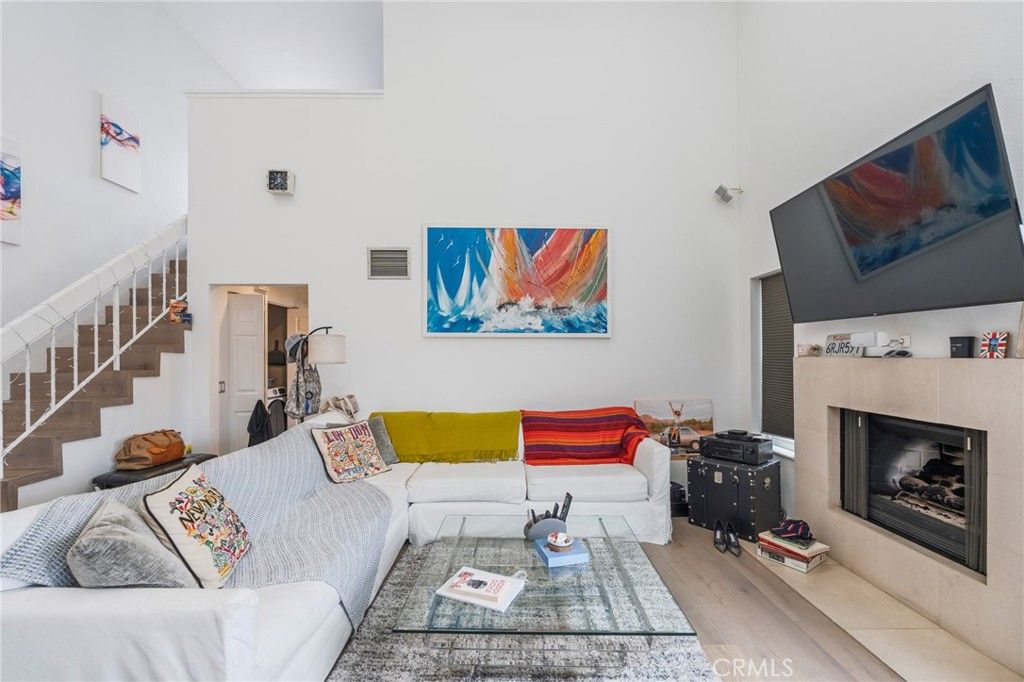 Photo of 432 South Hamel Road Rd #302, Los Angeles, CA 90048 (MLS # PV25241098)