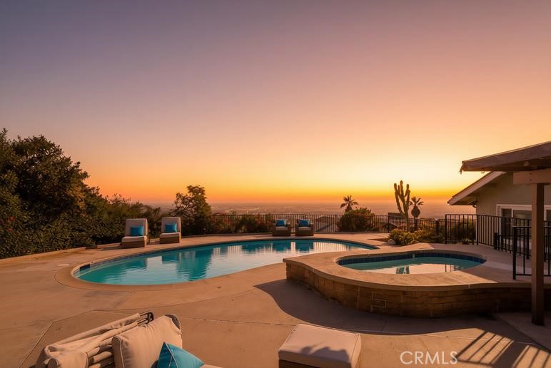 5544 Greenleaf