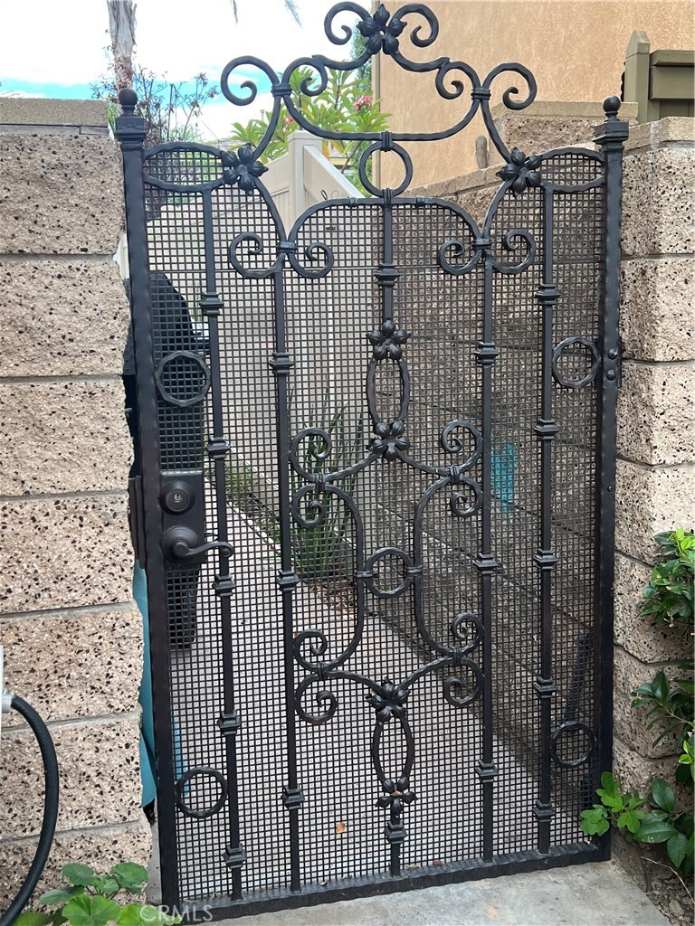 serrano heights - Residential