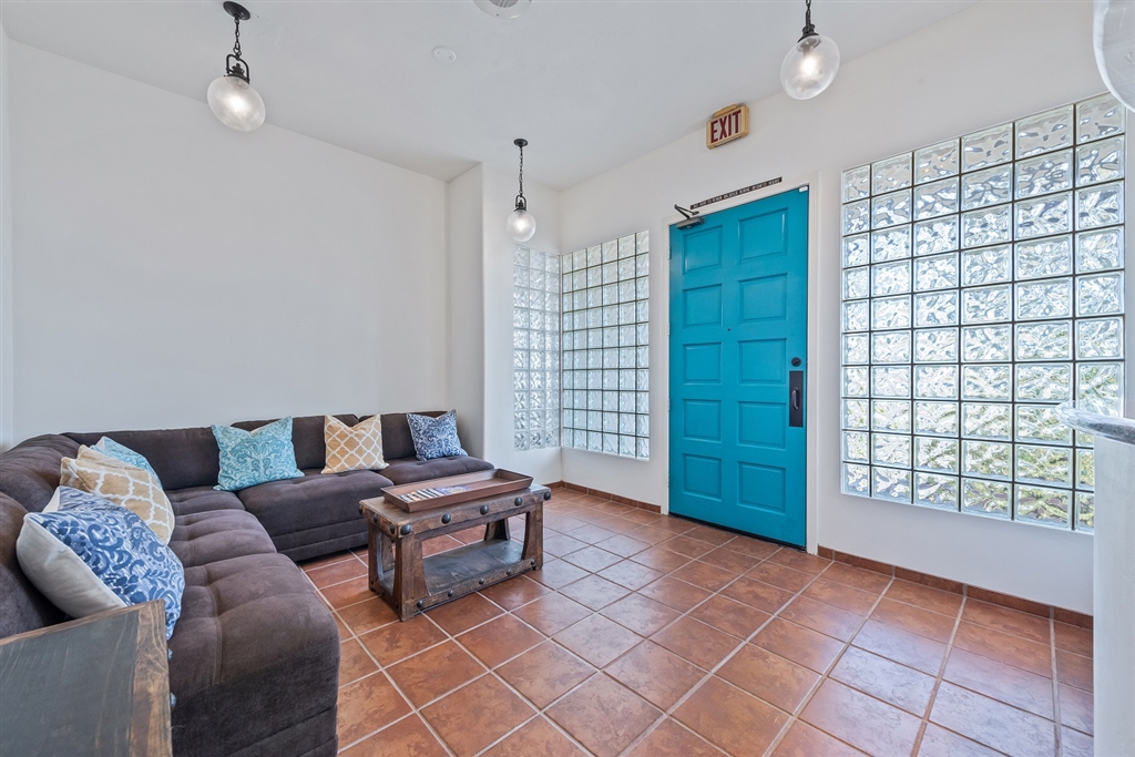 950 Vista Village Drive