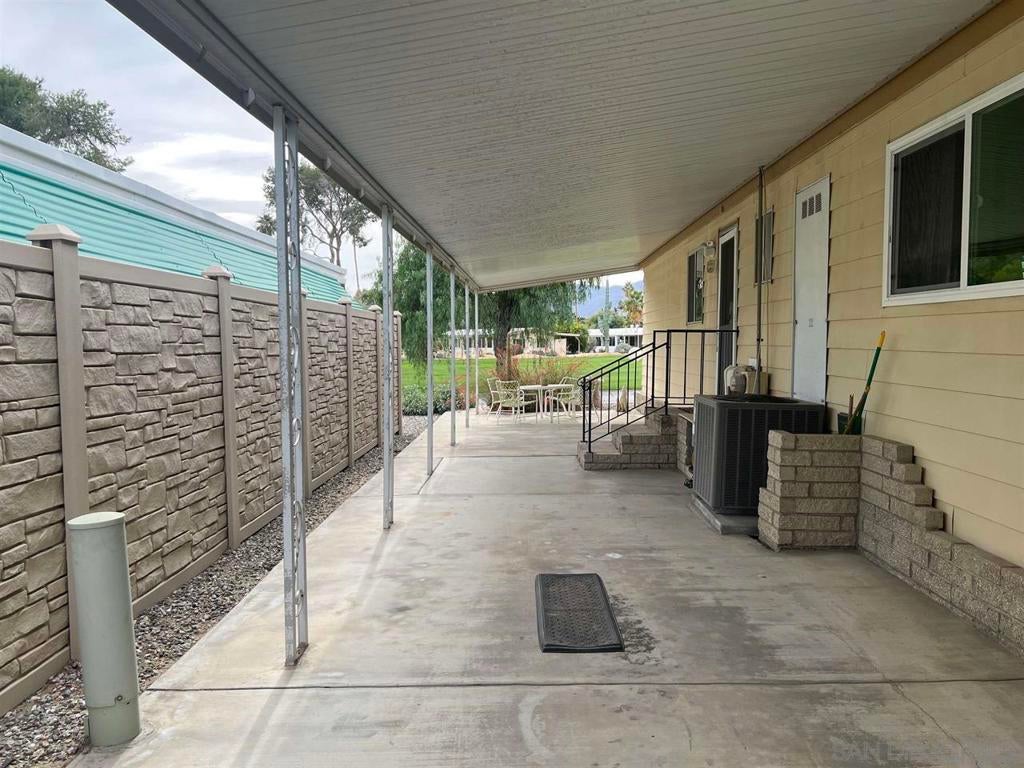 1010 Palm Canyon Dr 84