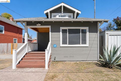 Photo of 220 Marina Way, Richmond, CA 94801 (MLS # 41142778)