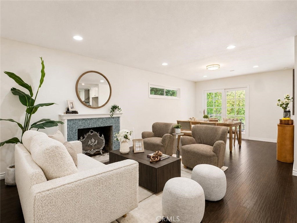 15542 Rolling Ridge