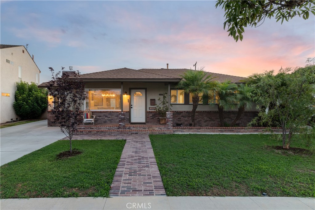 2289 Stearnlee Avenue