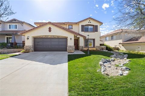 Photo of 21174 Lone Star Way, Saugus, CA 91390 (MLS # SR25240684)