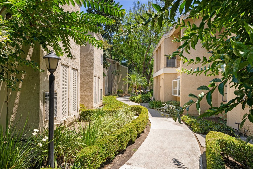 The Lakes (LK) - Residential