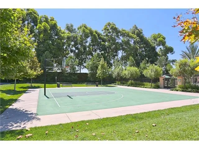 Irvine, California 92618, United States, 2 Bedrooms Bedrooms, ,2 BathroomsBathrooms,Residential,Active,219522