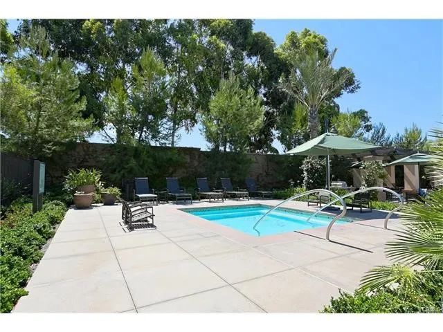 Irvine, California 92618, United States, 2 Bedrooms Bedrooms, ,2 BathroomsBathrooms,Residential,Active,219522