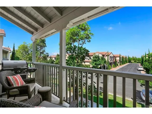 Irvine, California 92618, United States, 2 Bedrooms Bedrooms, ,2 BathroomsBathrooms,Residential,Active,219522