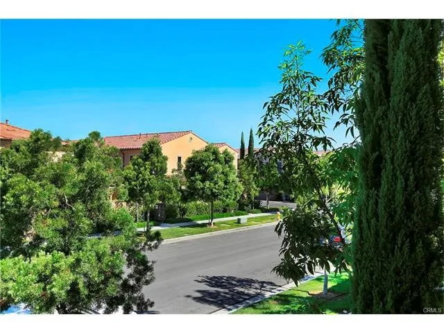 Irvine, California 92618, United States, 2 Bedrooms Bedrooms, ,2 BathroomsBathrooms,Residential,Active,219522