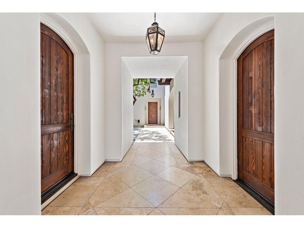 11 Greens Bluff