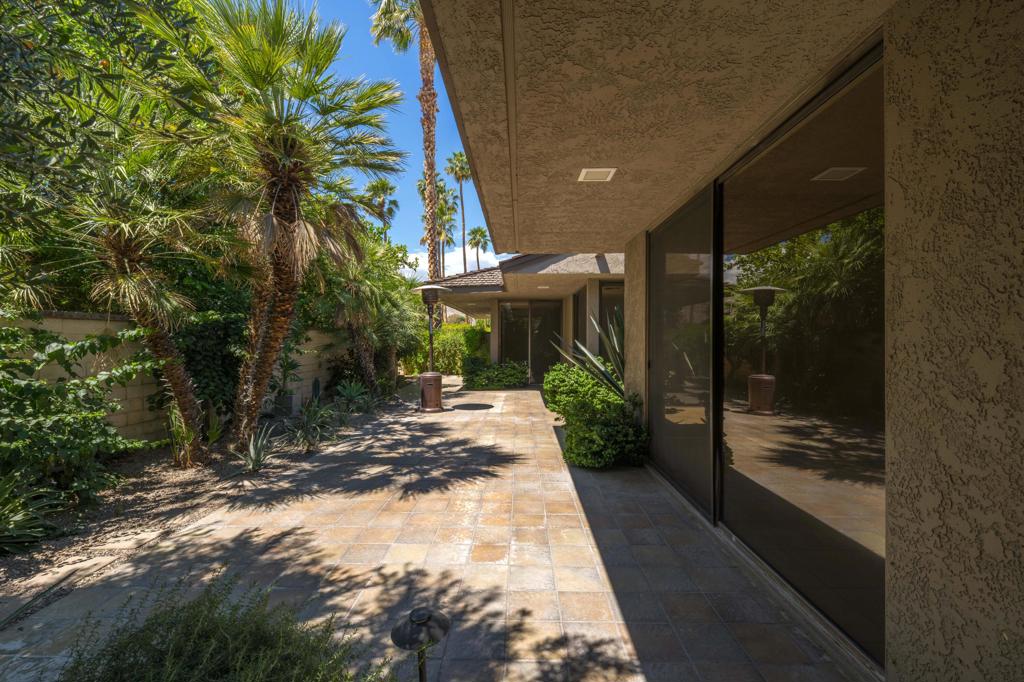 The Springs C.C. - Residential Lease