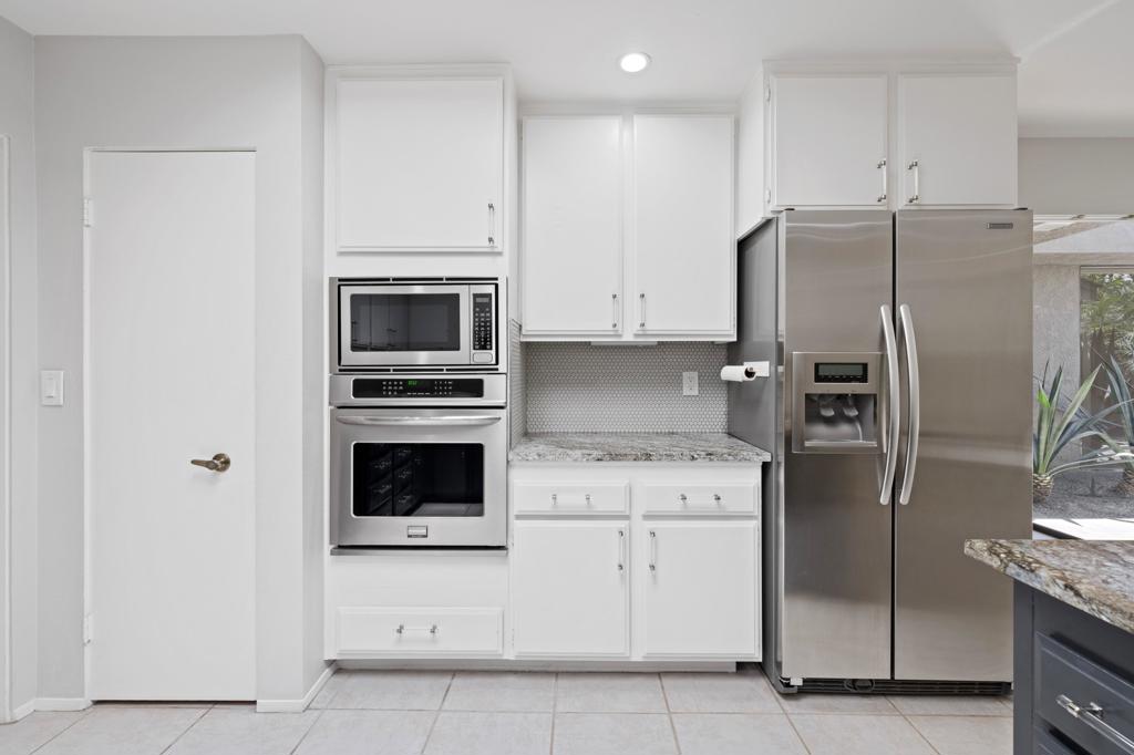 The Springs C.C. - Residential Lease
