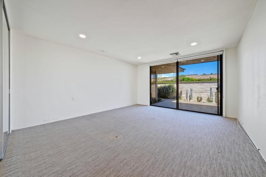 The Springs C.C. - Residential Lease