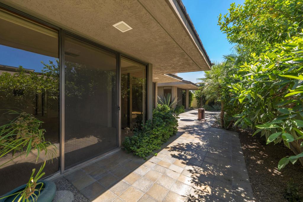 The Springs C.C. - Residential Lease