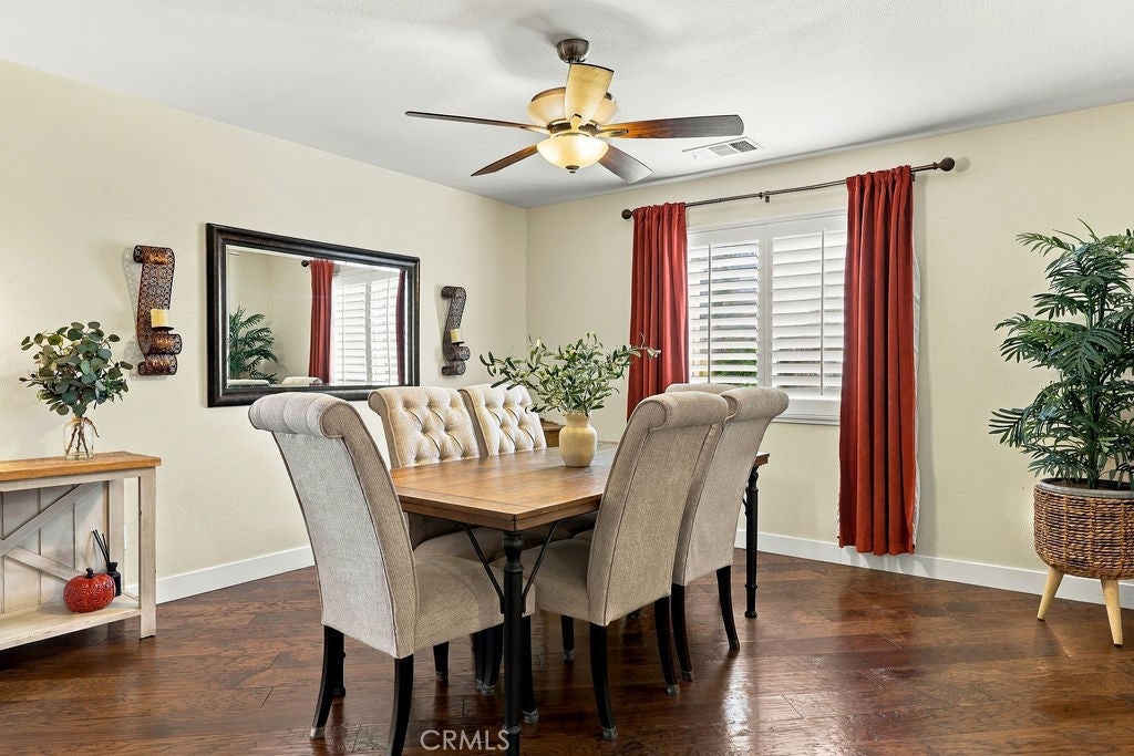 38462 Siamese Ln