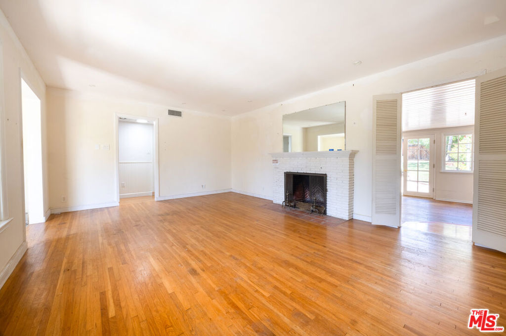 1011 Stanford Street