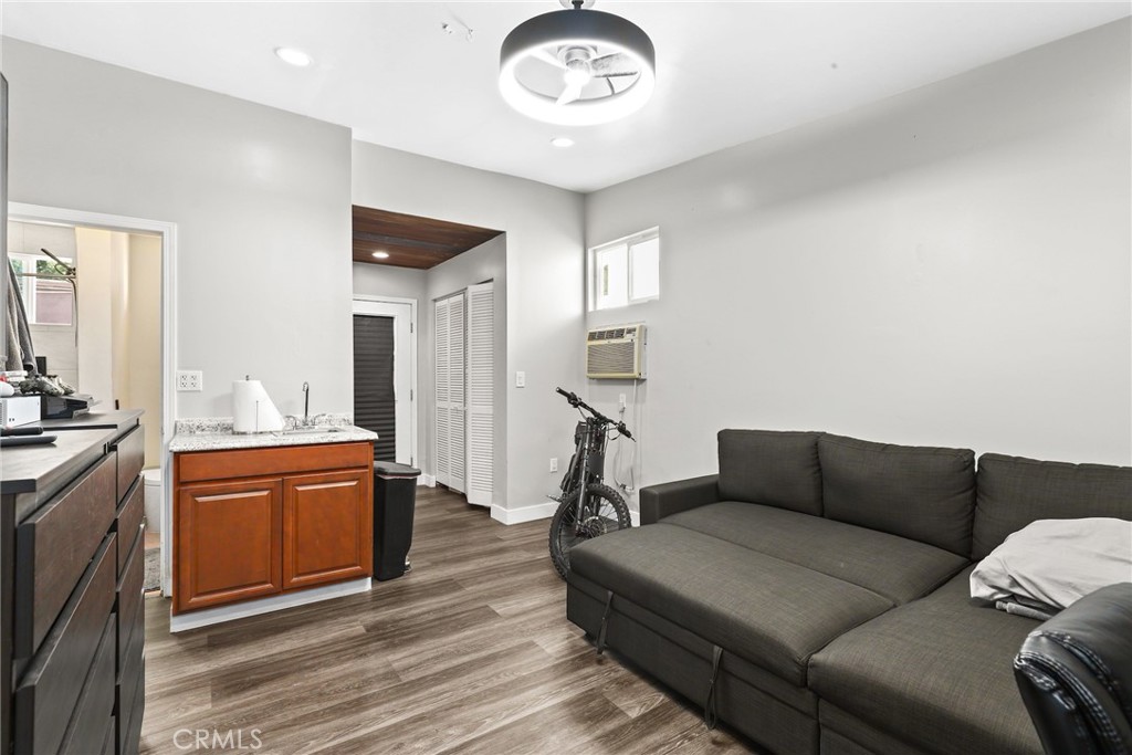 North Long Beach (NLB) - Residential