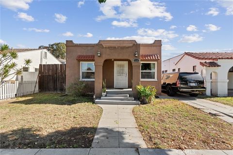 5590 Lewis Long Beach CA 90805