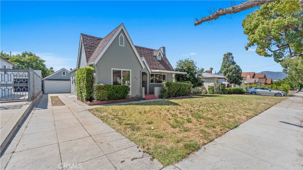 1230 Spazier Avenue, Glendale CA 91201