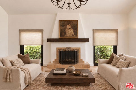 Photo of 439 N La Jolla Avenue, Los Angeles, CA 90048 (MLS # 26994819)