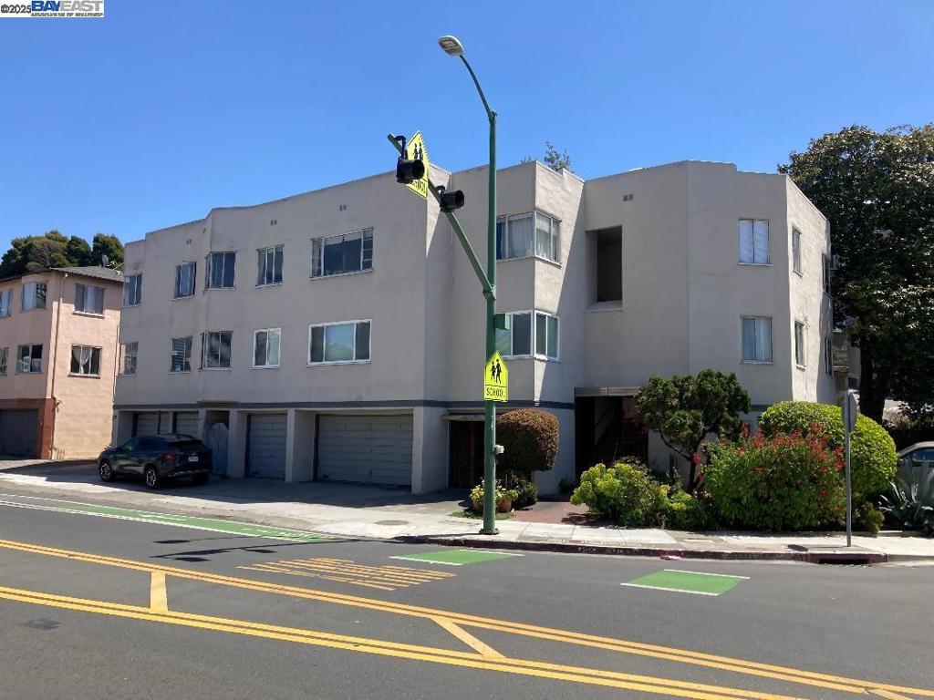 Located on Park Blvd next to Smith Park. The building boasts 9 units with 8 garages and is separately metered for water gas and electricity. The mix is two 2 bedroom 1 bath, six 1 bedroom 1 bath and one studio. Half the units have been remolded the other half are clean and are represented by the photos posted to this listing. Current rent roll is at $15,027 a month.