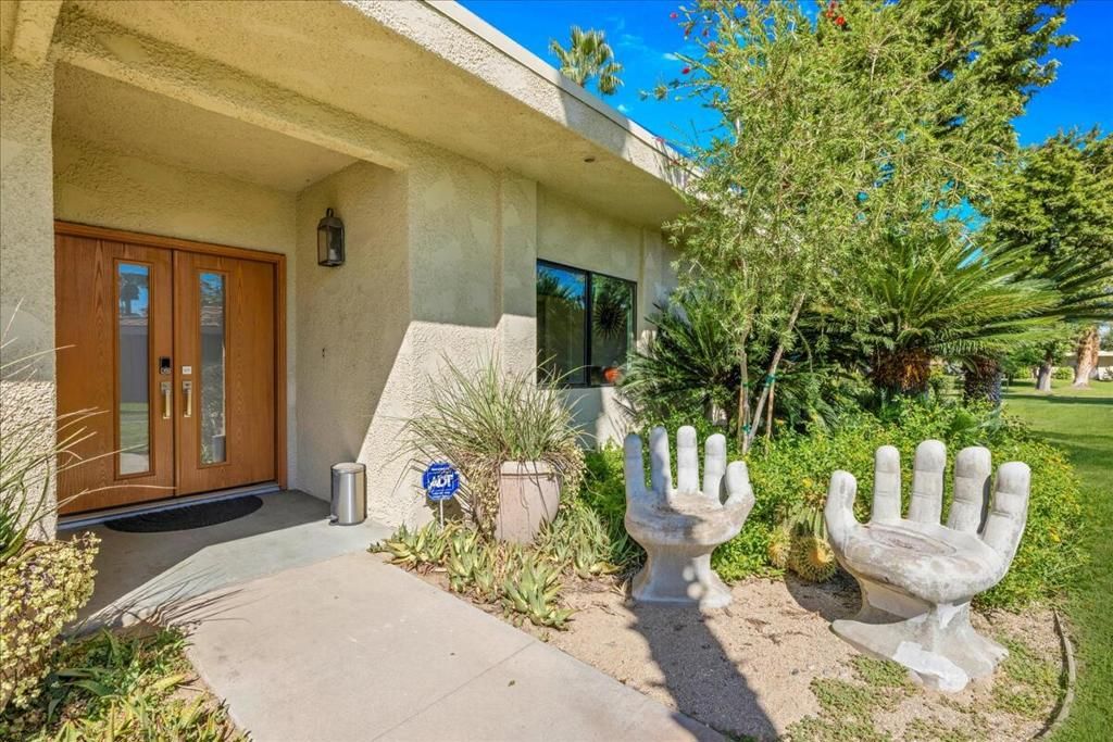 Photo of 2232 Oakcrest Drive, Palm Springs, CA 92264 (MLS # 219136422PS)