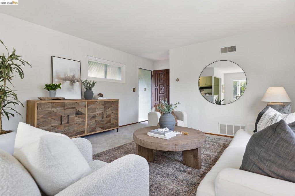 Photo of 3957 Canon Ave AVE, Oakland, CA 94602 (MLS # 41137786)