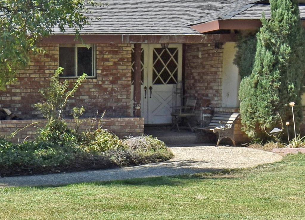 13135 Center Avenue
