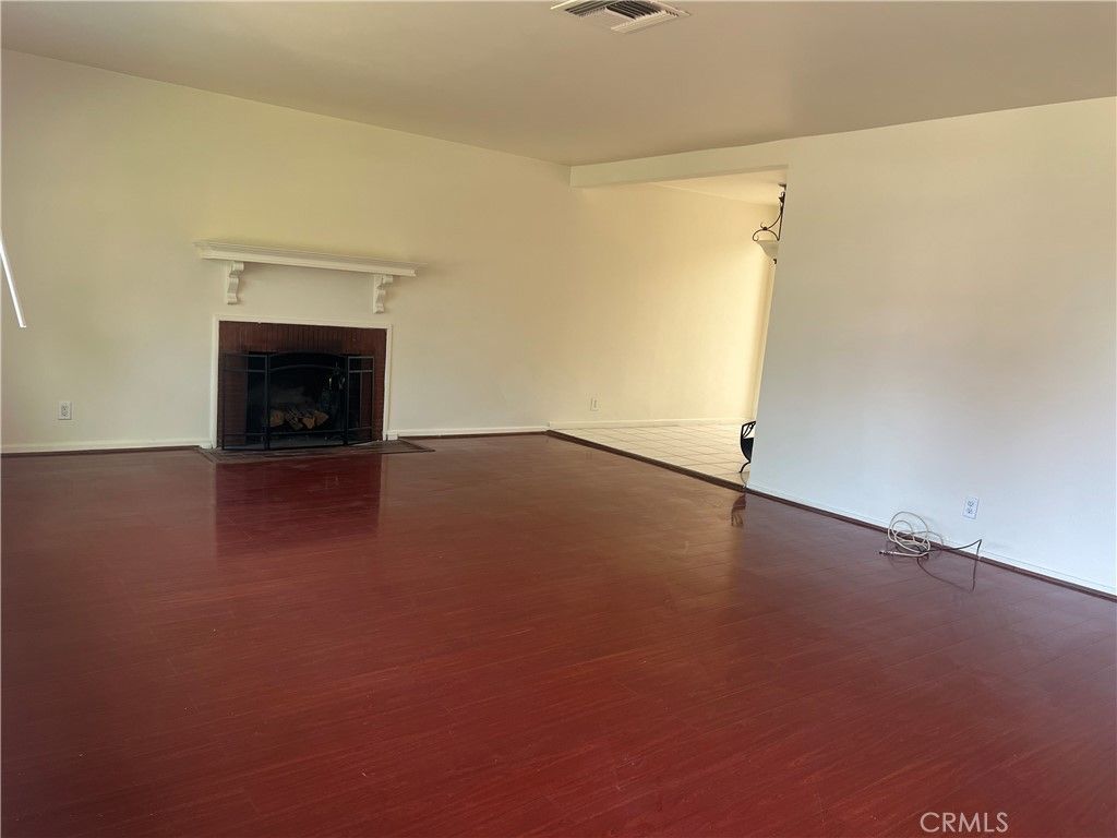 Photo of 7357 Darby, Reseda, CA 91335 (MLS # SR25262312)