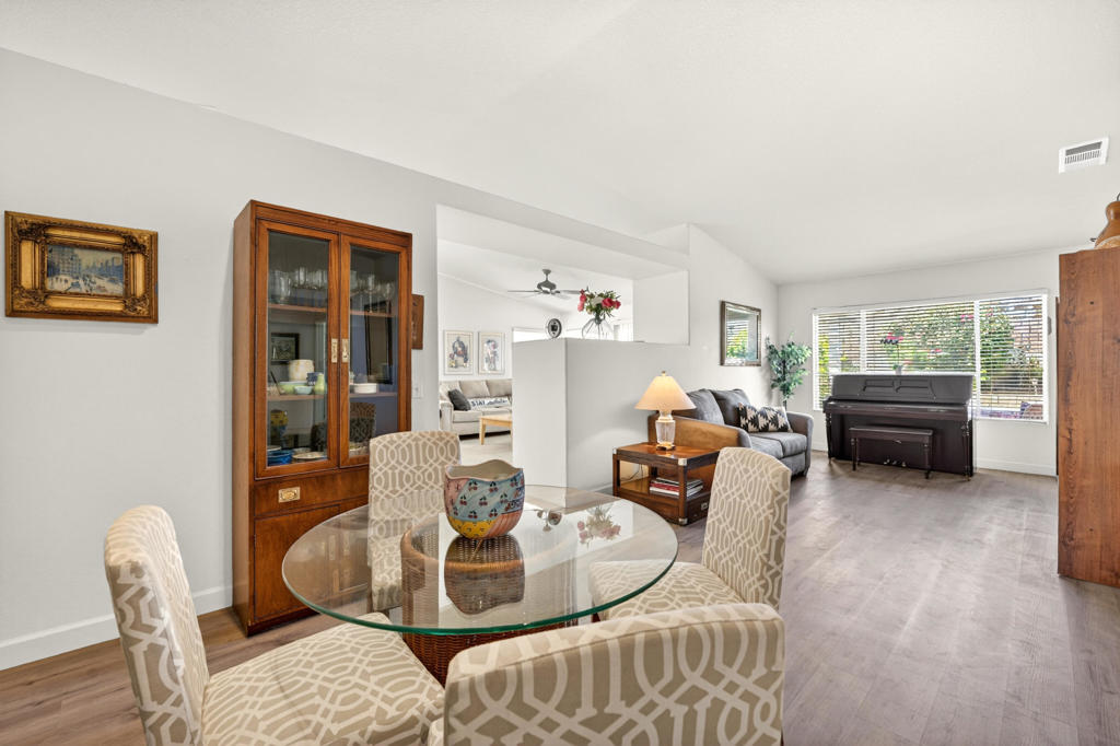 81064 La Reina Circle