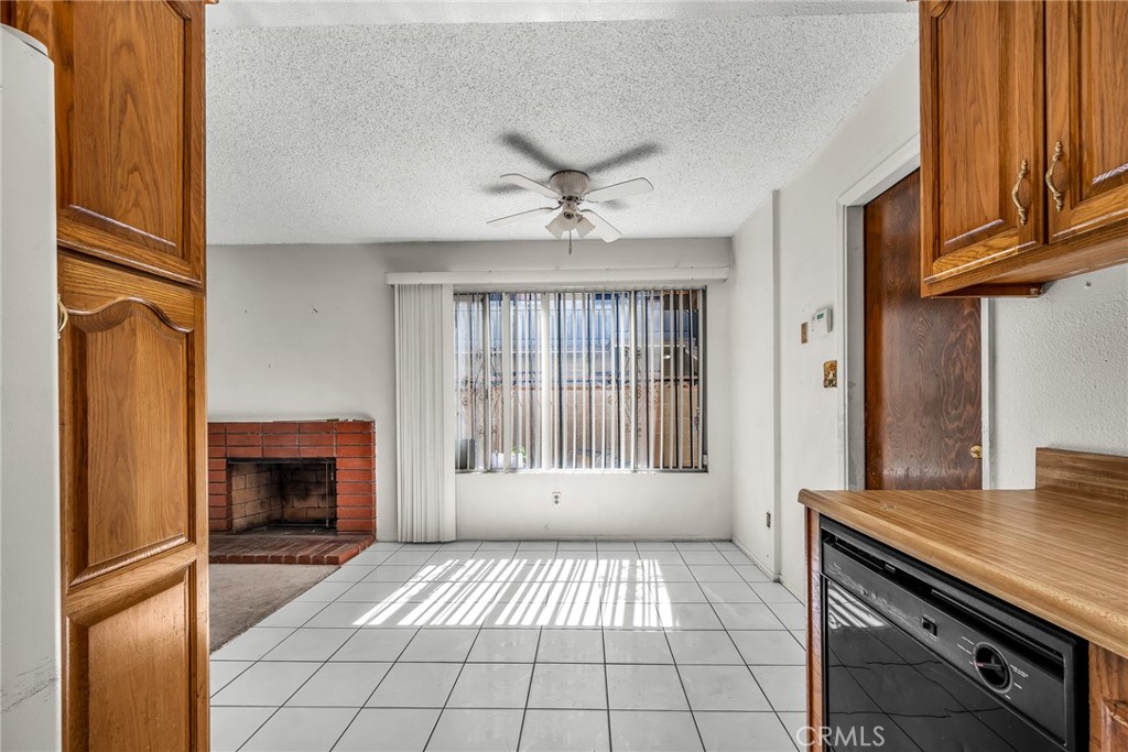 Wrigley Area (WR) - Residential