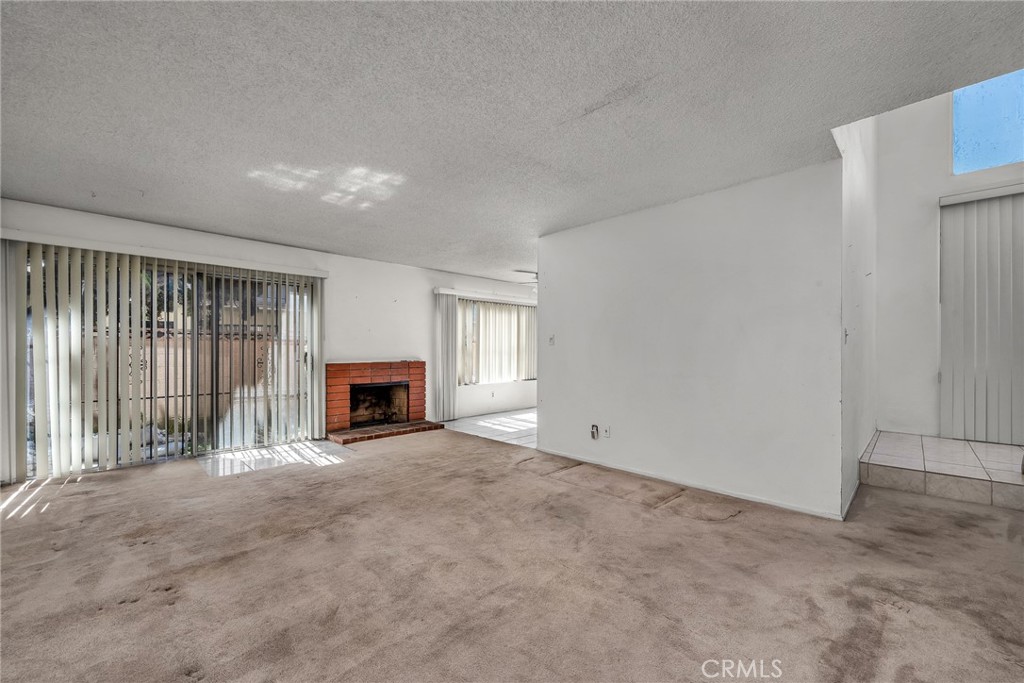 Wrigley Area (WR) - Residential