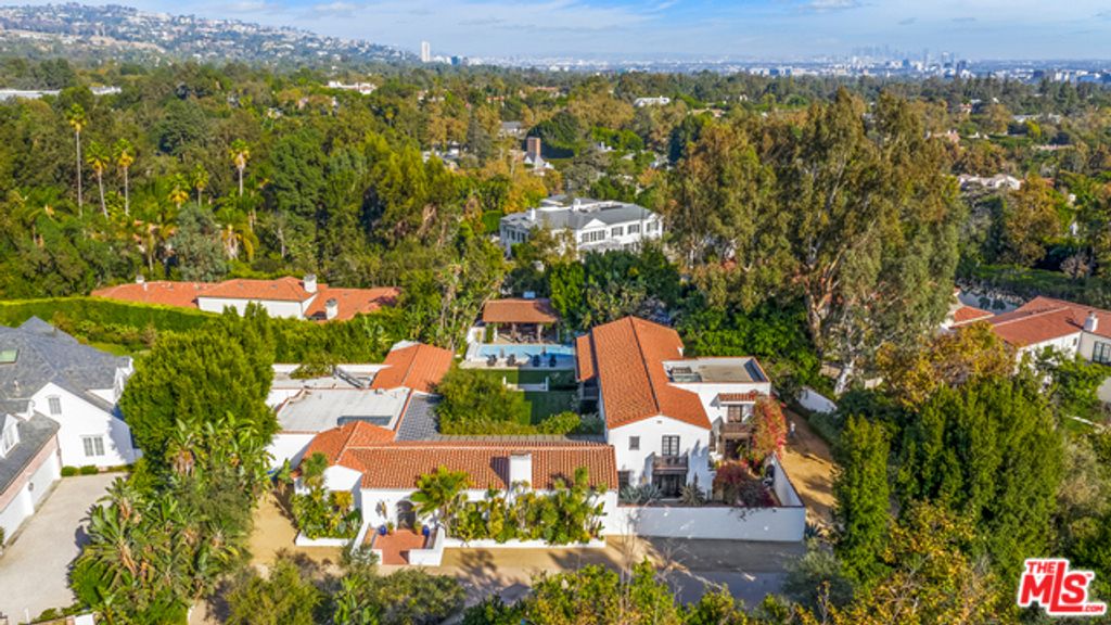 listing image 130720554646268096915