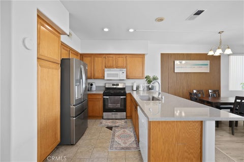 Tiny photo for 39755 Naples DR, Murrieta, CA 92563 (MLS # SW26232240)