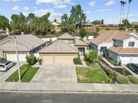 Photo of 39755 Naples DR, Murrieta, CA 92563 (MLS # SW26232240)